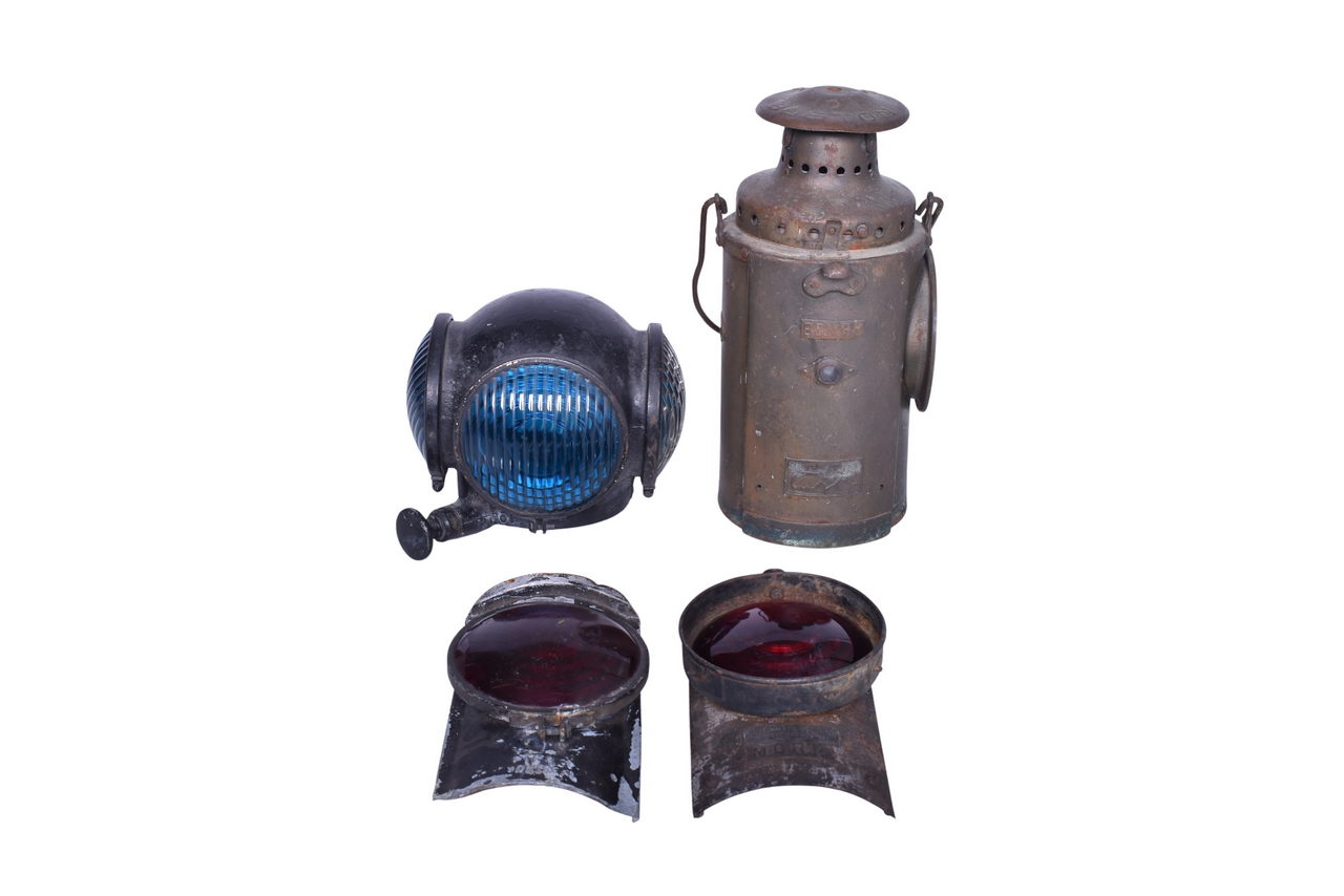 2314 - Peter Gray Semaphore Lamp and Adlake Diver's Helmet Style Marker Lamp For Restoration thumbnail