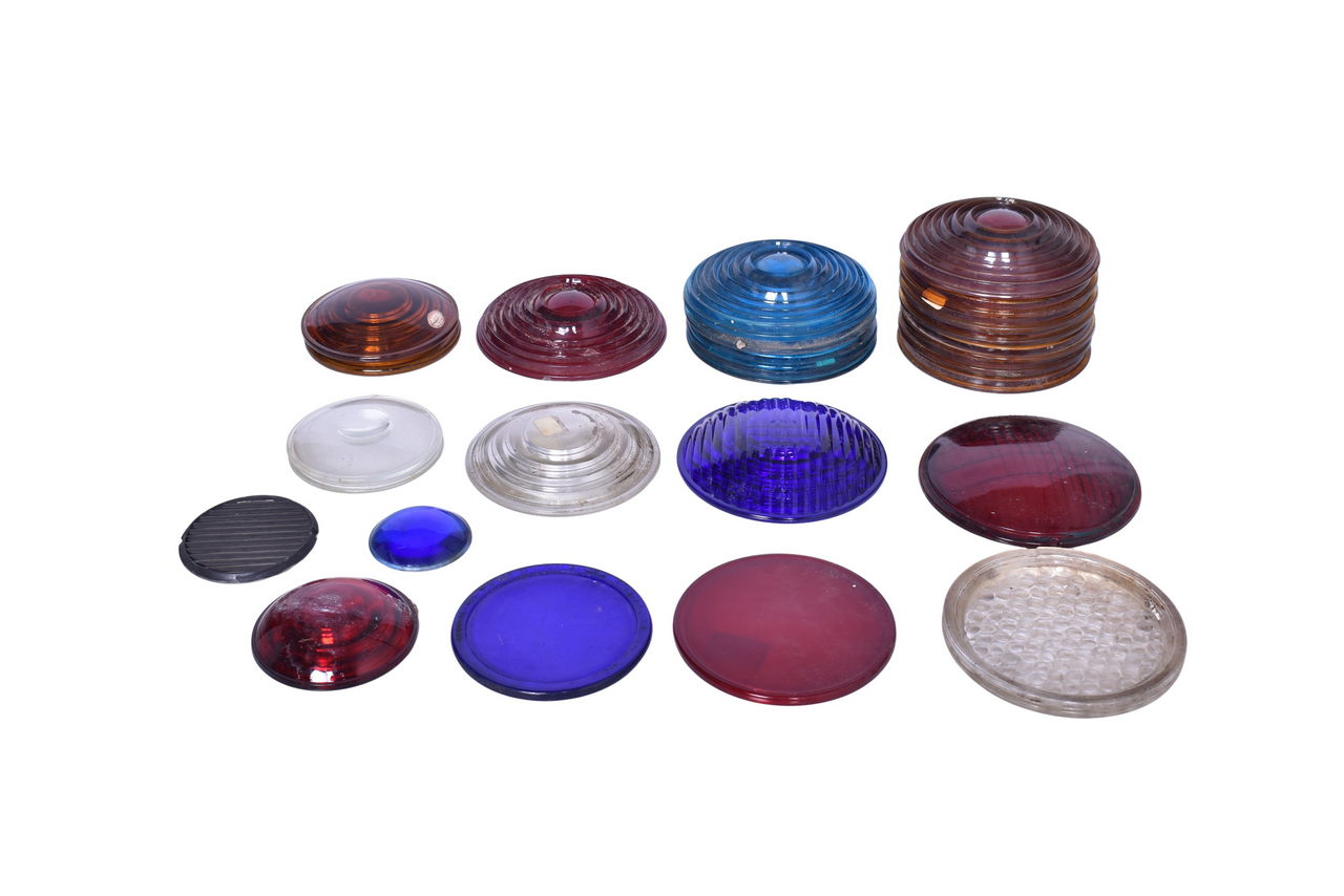 2334 - 26 Small Glass Railroad Lamp/Signal Lenses thumbnail