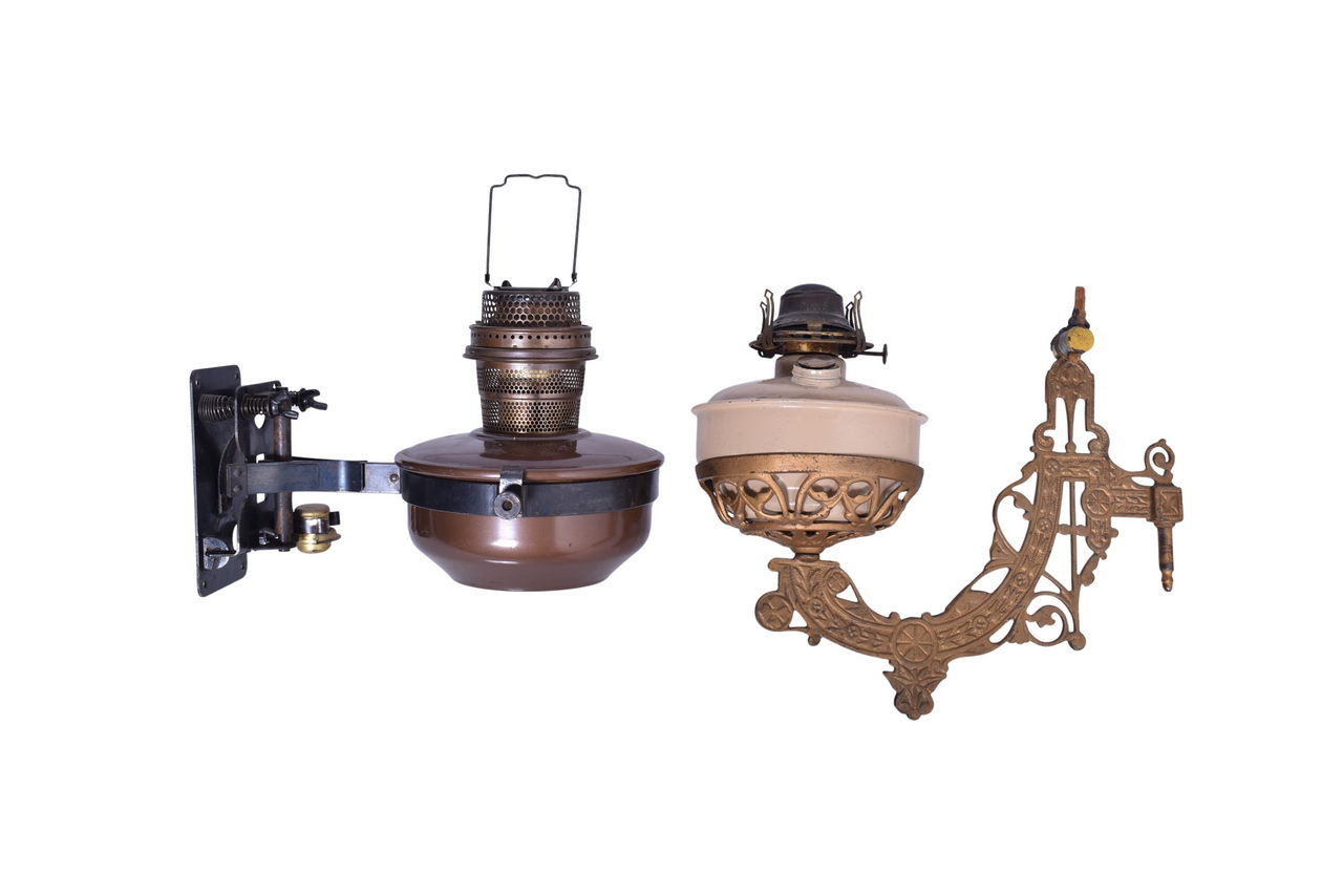 2344 - Pair of Wall-Mounted Railroad Lamps - Aladdin Caboose Lamp and Rayo Queen Anne thumbnail