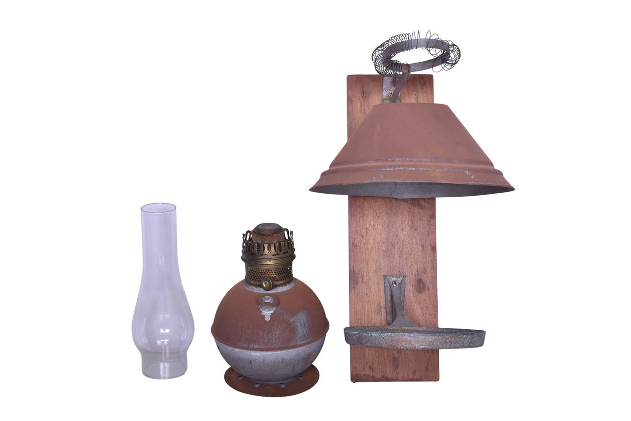 2443 - Handlan Railroad Caboose Wall Lamp thumbnail