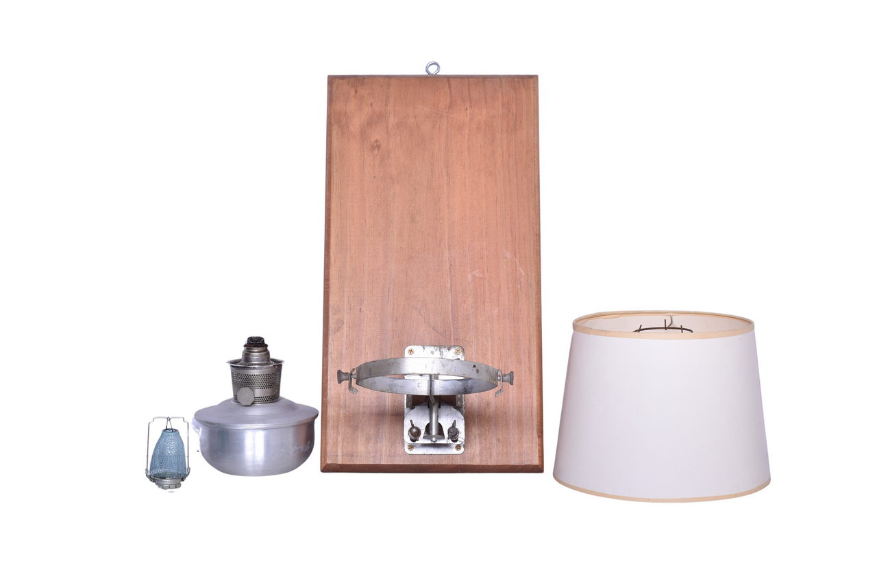 2445 - Aladdin Railroad Wall Mounted Caboose Lamp thumbnail