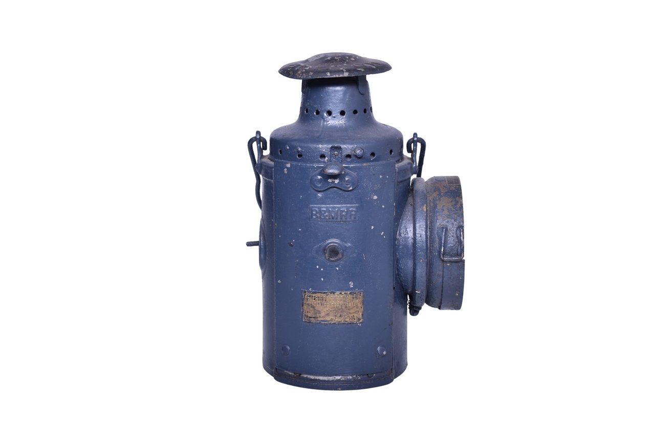 2454 - Peter Gray and Sons Boston & Maine Railroad Electric Semaphore Lamp thumbnail