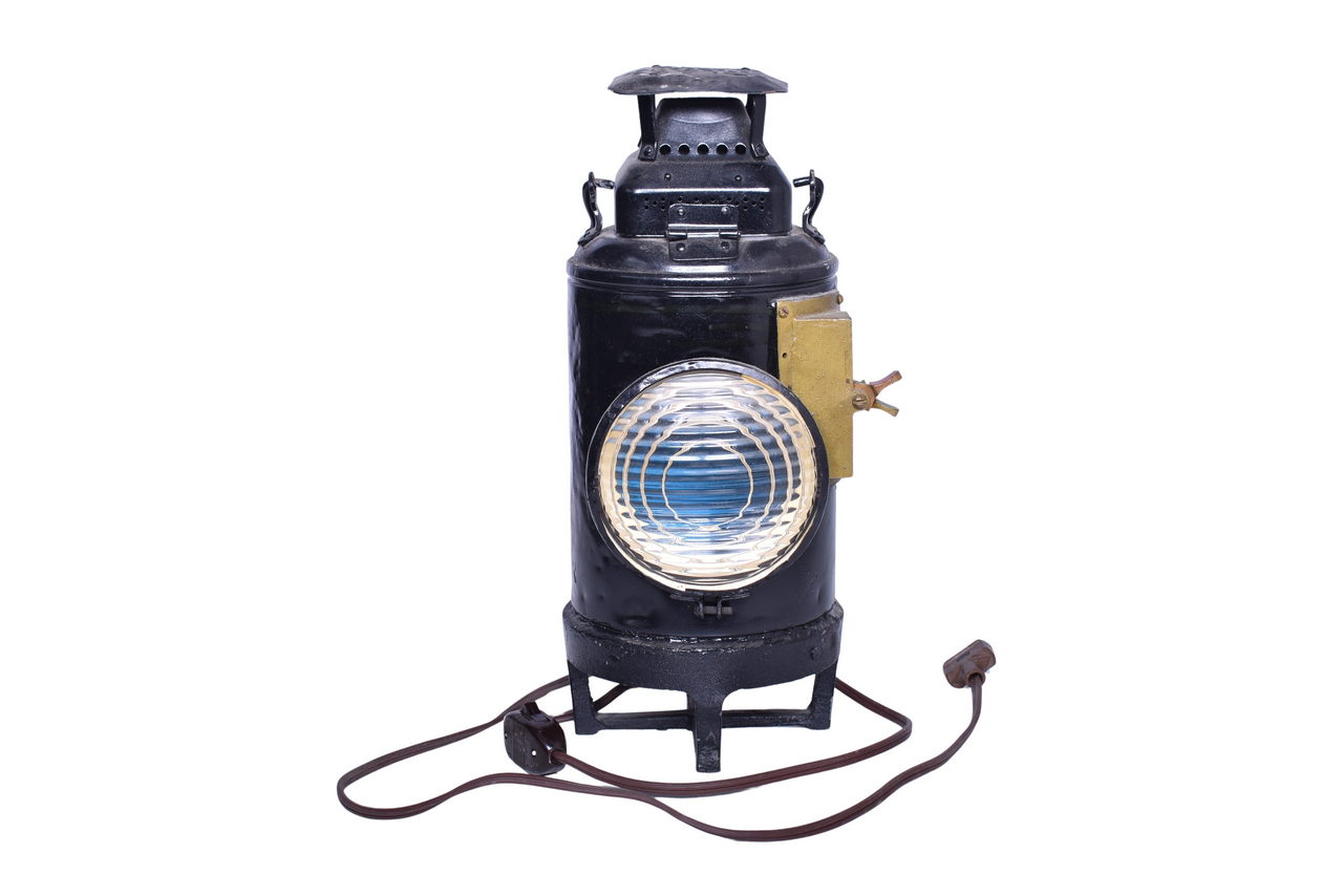 2472 - Adlake Electrified Railroad Locomotive Classification Lamp thumbnail