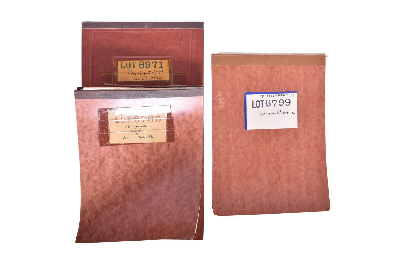 2514 - 88 Illinois Central Railroad Passenger Equipment Builders Photographs from the Pullman Engineering Department thumbnail