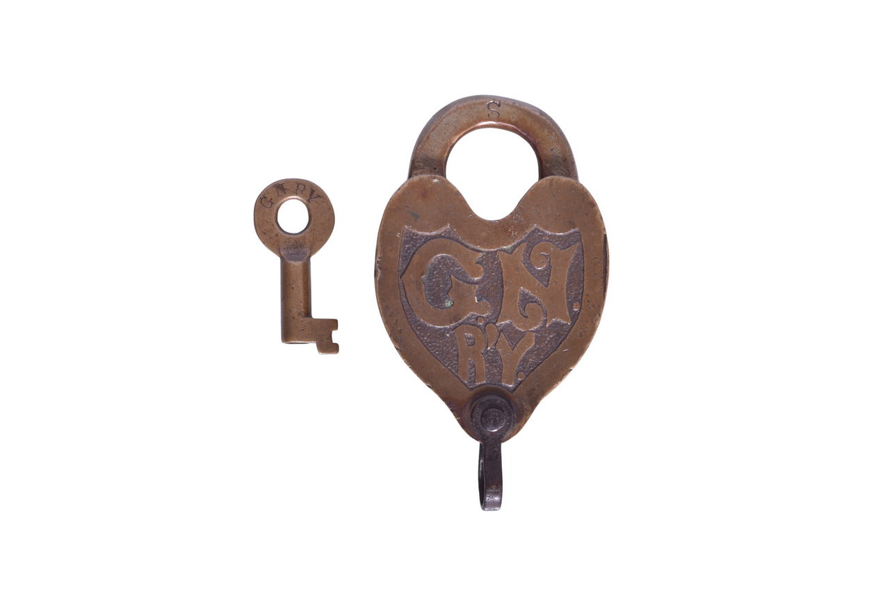 2543 - Slaymaker Great Northern Railway Fancy Cast Brass Heart Shaped Switch Lock w/ Key thumbnail