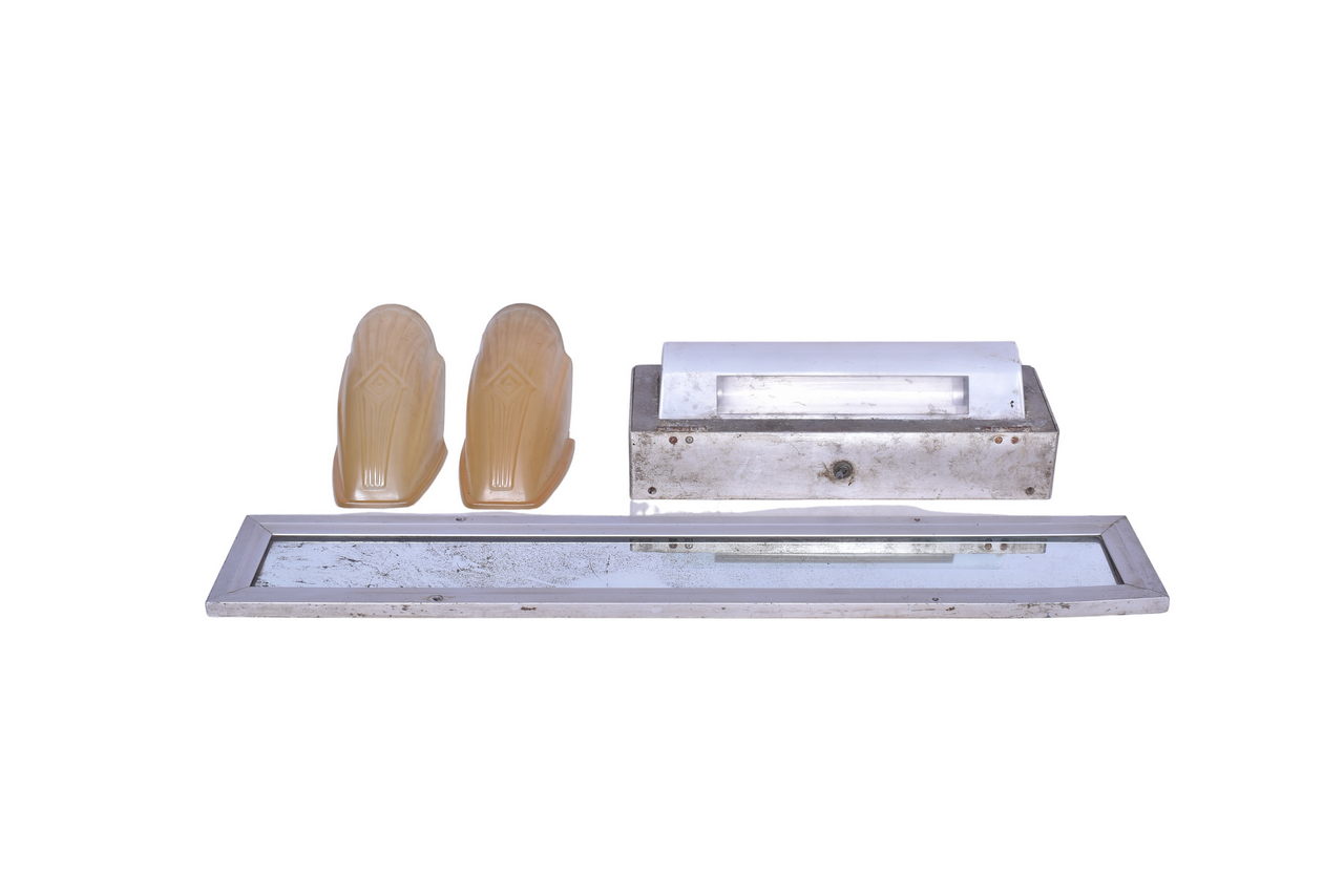 2600 - Pullman Railroad Passenger Car Light, Light Shades, and Mirror thumbnail