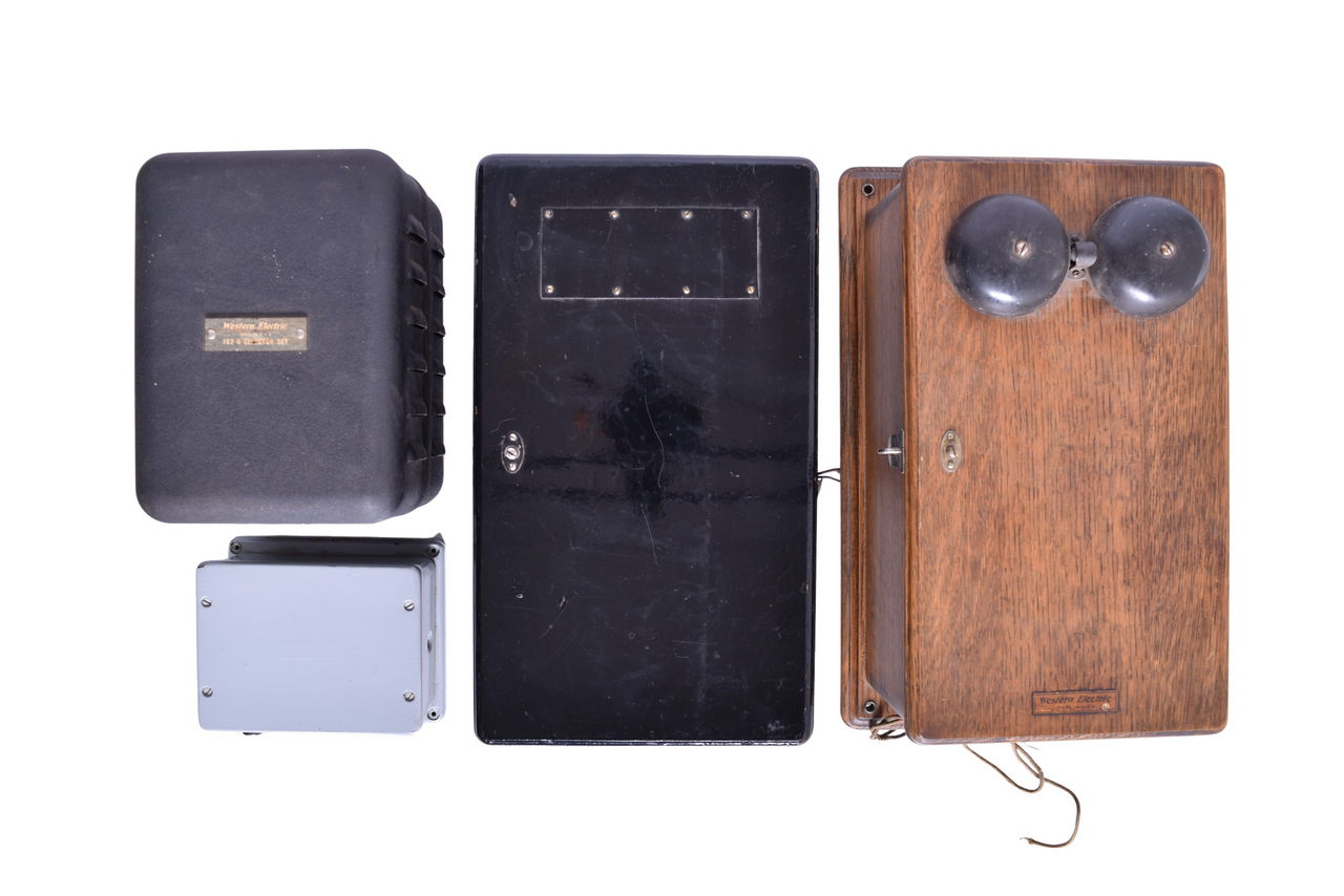 2607 - Northern Pacific Railroad 160-AR Selector Set Box, Western Electric Ringer Box, Selector Set, and Unmarked Telephone Equipment thumbnail