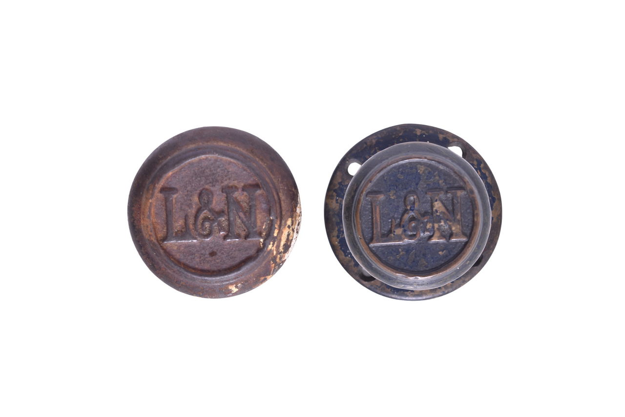2642 - Pair of Louisville and Nashville Railroad Cast Iron Door Knobs thumbnail