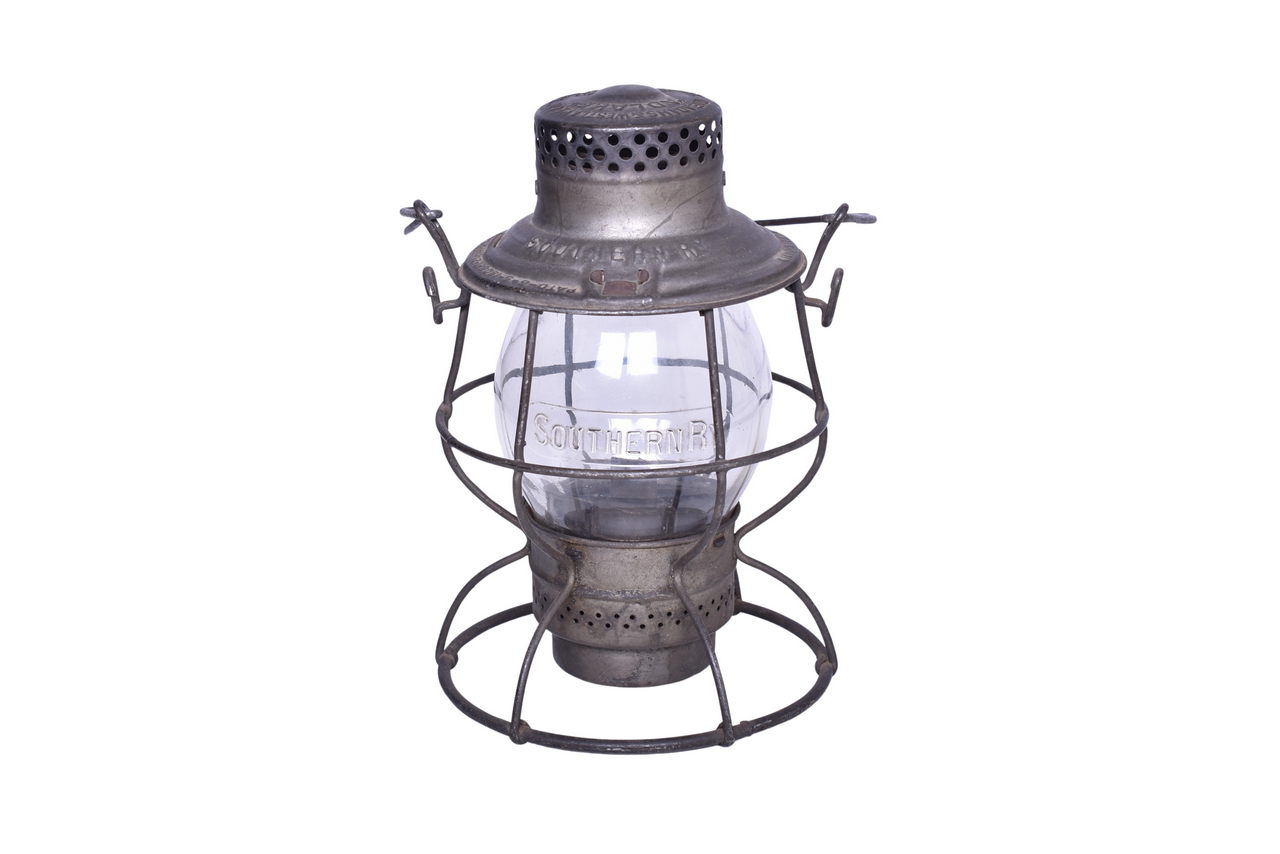 2673 - Adlake Reliable Southern Railway Lantern w/ Clear Cast Tall Globe thumbnail