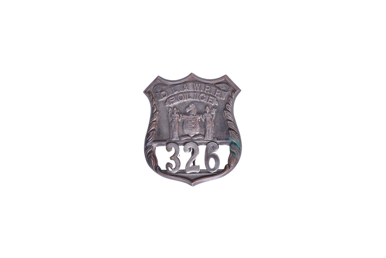 2709 - Delaware Lackawanna and Western Railroad Police Badge New Jersey Region thumbnail