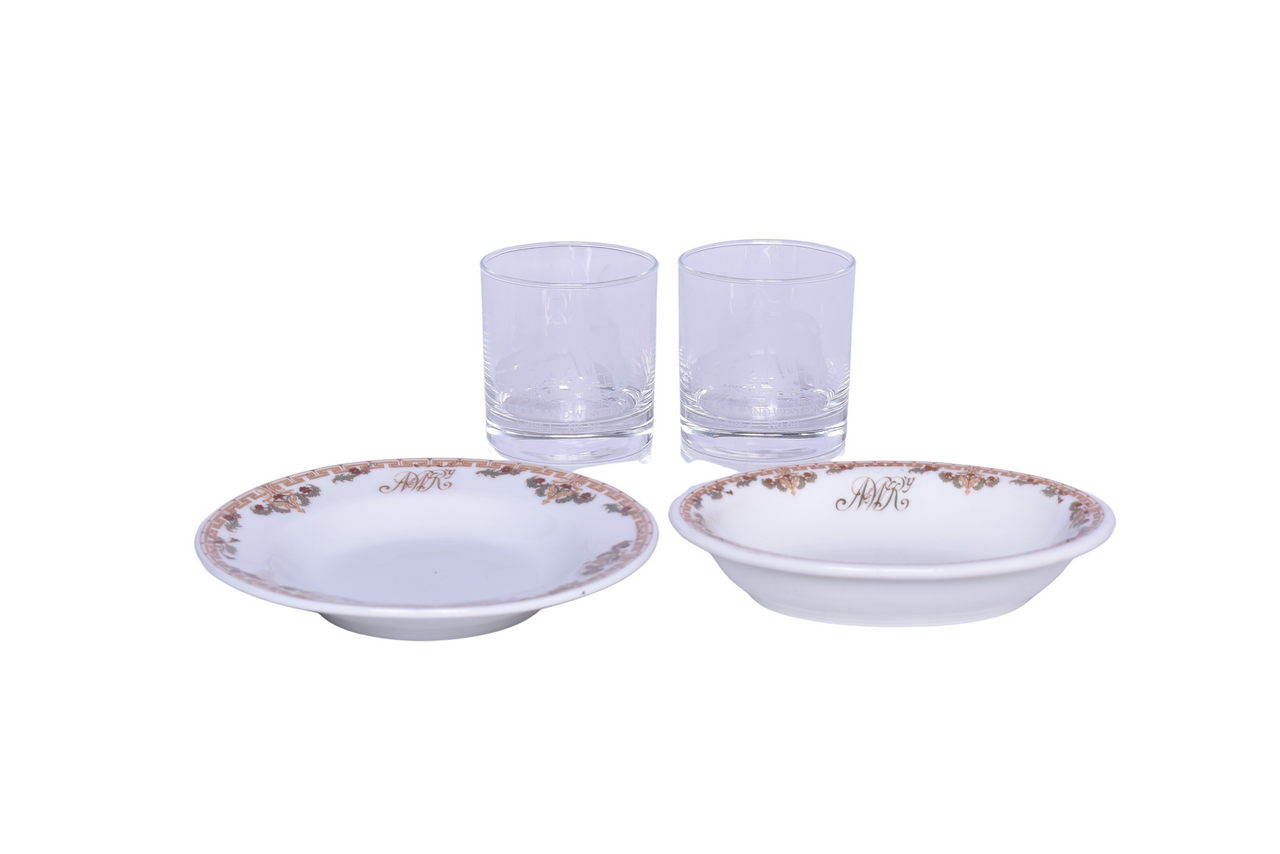 3011 - Norfolk & Western Railroad Cavalier China Oval Dish, Rimmed Bowl, and Drinking Glasses thumbnail