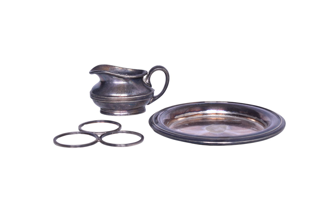 3085 - Norfolk and Western Railroad Silver Creamer, Tray Plate, and Unmarked 3 Ring Holder thumbnail