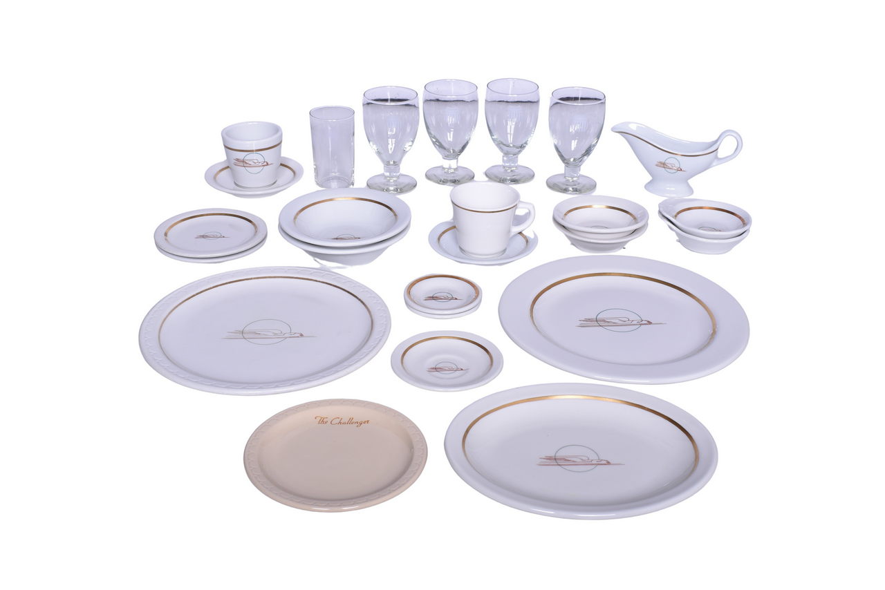 3101 - Twenty-Five Pieces of Union Pacific Railroad China and Glassware - Winged Streamliner and Challenger thumbnail