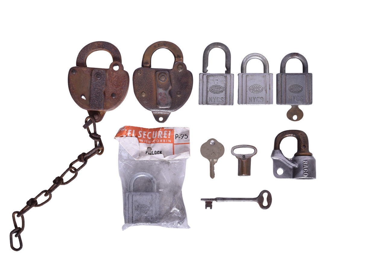 3164 - Seven New York Central Locks with Six Keys thumbnail