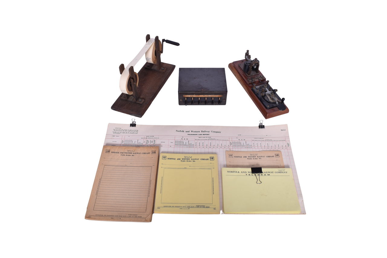 3216 - Norfolk and Western Railway Railroad Station / Depot Operations Collection thumbnail