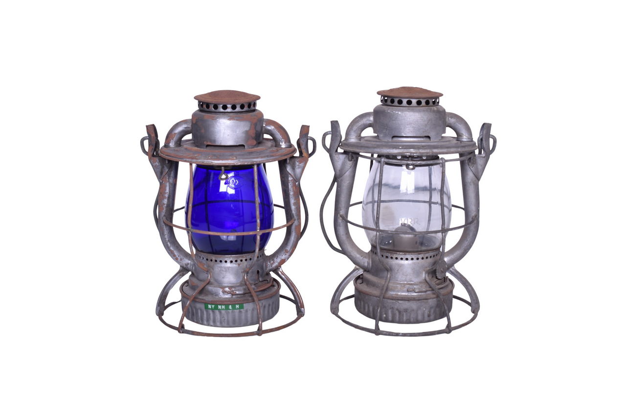 3239 - Pair of Dietz Vesta New York, New Haven & Hartford Railroad Lanterns w/ Etched Lehigh Valley Globe thumbnail