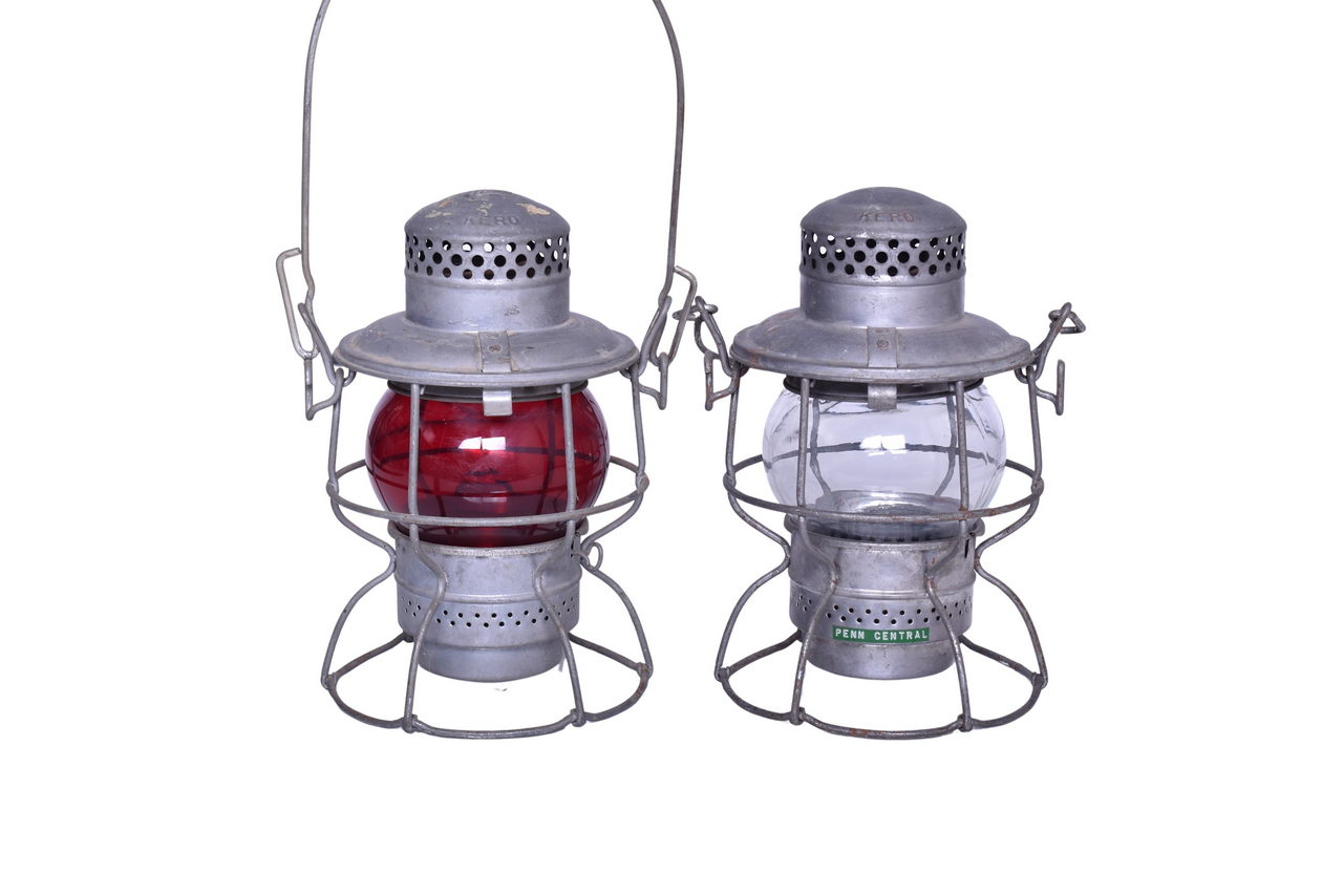 3243 - Pair of Adlake Kero Penn Central Railroad Short Globe Lanterns thumbnail