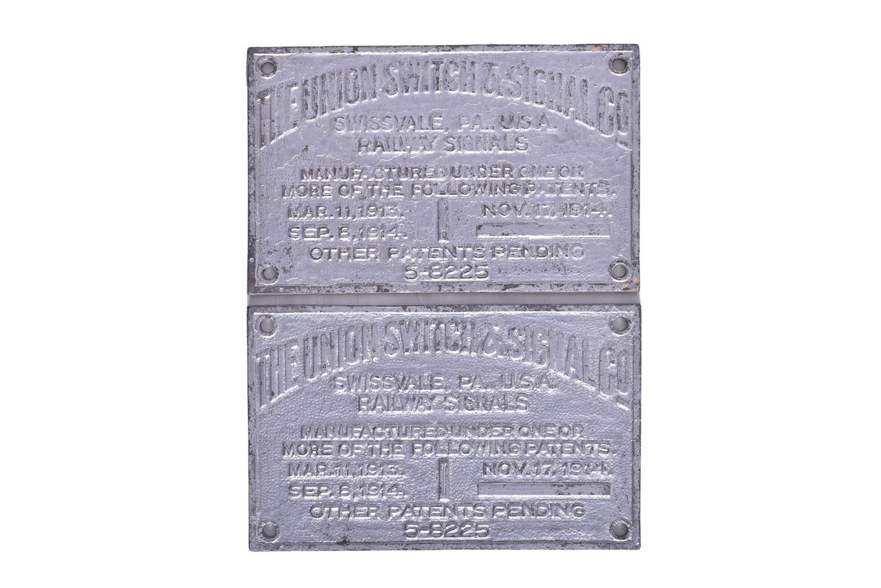3461 - Pair of Union Switch & Signal Co. Cast Iron Railroad Builders Patent Plates thumbnail