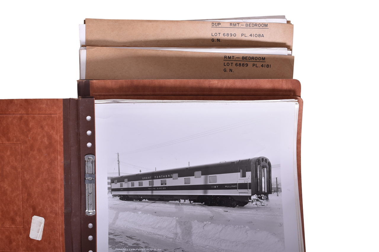 3542 - 92 Great Northern / Empire Builder Roomette Builders Photos from Pullman thumbnail