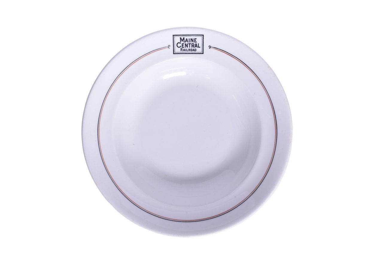 3629 - Maine Central Railroad China Bangor Rimmed Soup Bowl 8 7/8