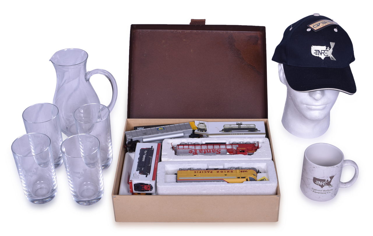 3747 - National Railway Equipment Ephemera and HO Model Trains thumbnail