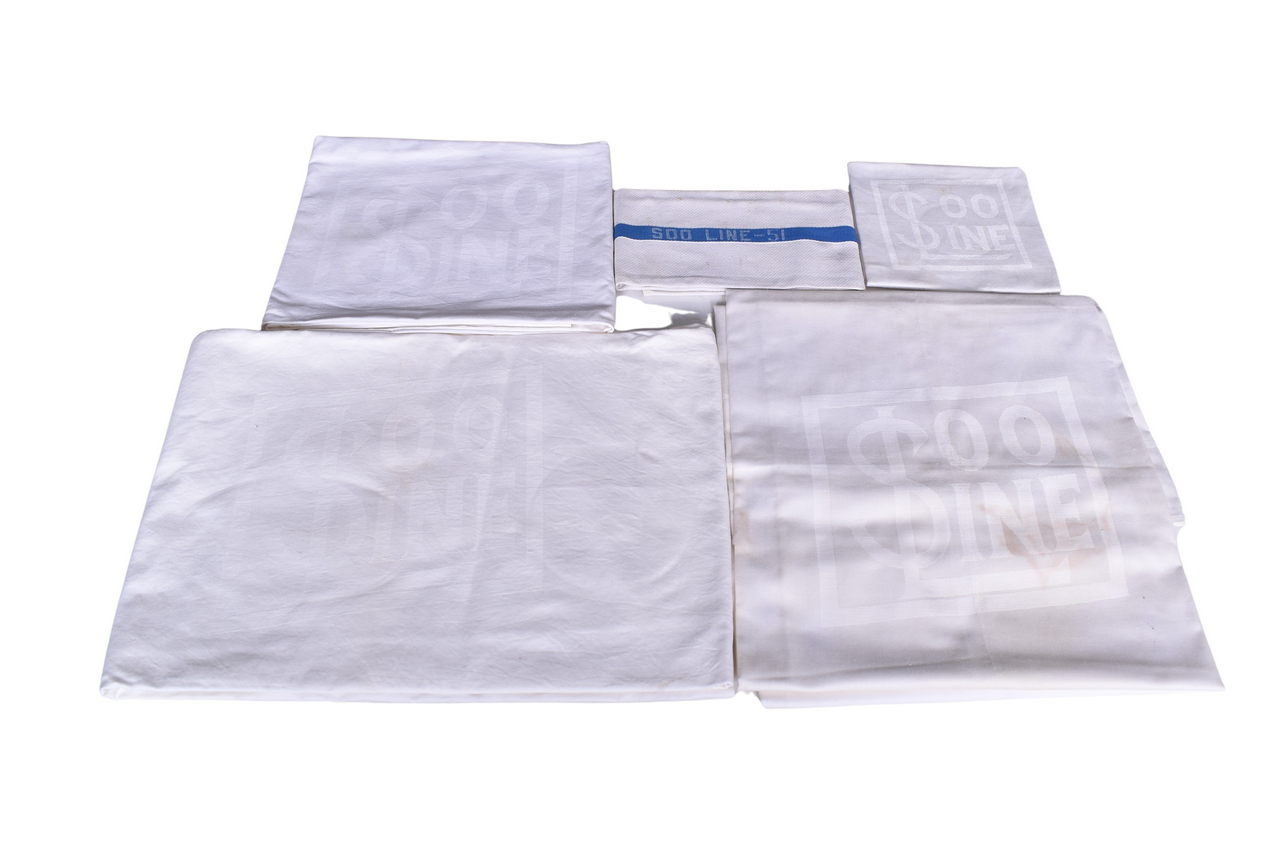 3286 - Soo Line Railroad Dining Car Linens - Tablecloths, Napkin, Towel thumbnail