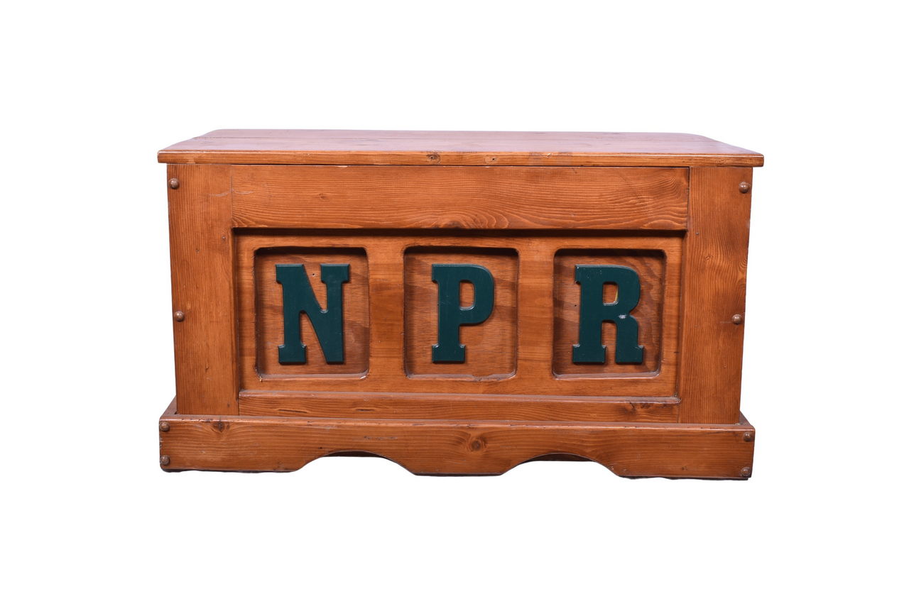 3302 - Custom Northern Pacific Railway Wooden Toy Chest thumbnail