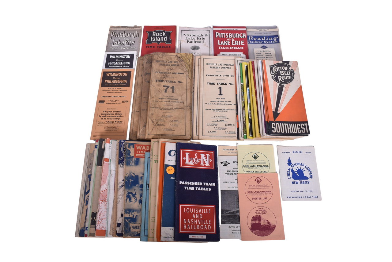 3310 - Sixty Two Public and Employee Timetables - Monon, Chicago & Eastern Illinois, Wabash, Etc. thumbnail