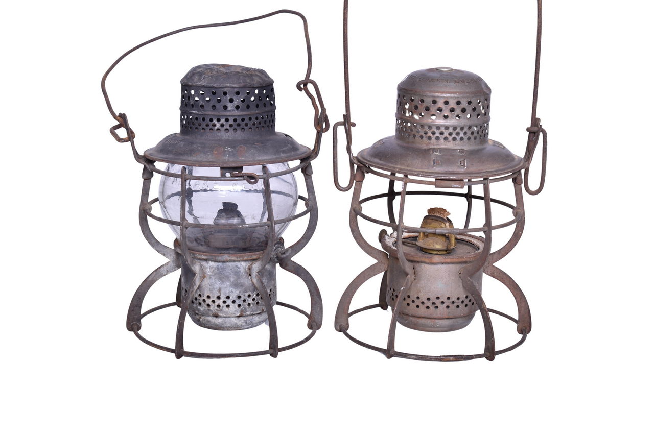 3345 - Pair of Louisville & Nashville Railroad Armspear 