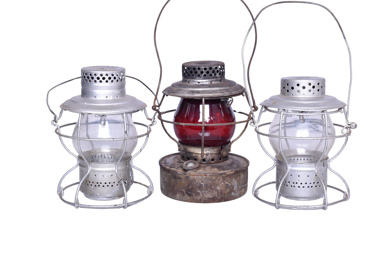 3347 - Handlan Missouri Pacific Railroad Lanterns and Unmarked Lantern w / Offset Bale and Oversize Fuel Tank thumbnail