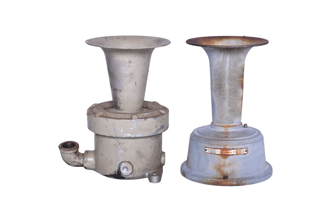 4072 - Crouse- Hinds and Adaptahorn Pair of Explosion Proof Electric Horns thumbnail
