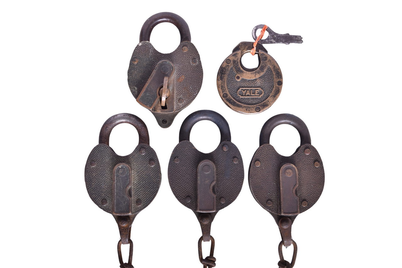 4279 - Group of Yale Brass Railroad Locks and Keys - Heart Shaped and Pancake Locks thumbnail