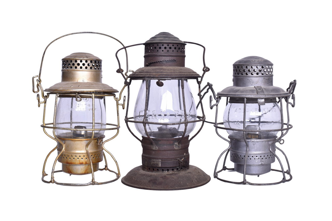 4476 - Trio of Chicago Milwaukee, St. Paul and Pacific / Milwaukee Road Railroad Lanterns thumbnail