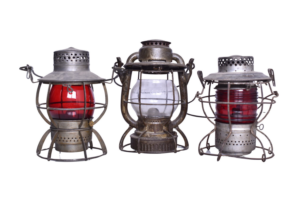 4486 - Trio of East Coast Railroad Lanterns - Delaware Lackawanna and Western, New York New H thumbnail