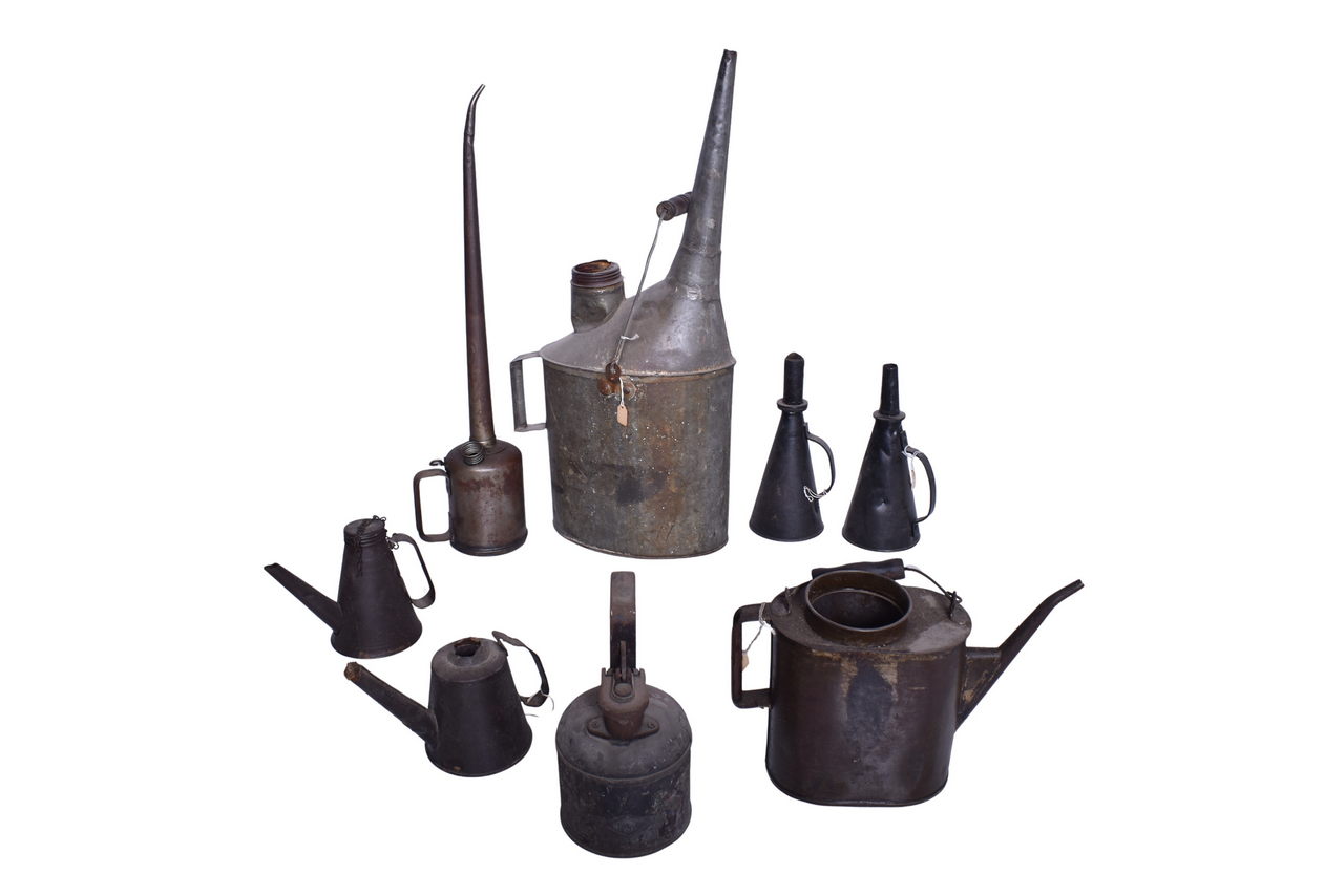 4508 - Eight Unmarked Railroad Tin Ware - Hand Torches, Tall Oil Can, Kerosene Can thumbnail