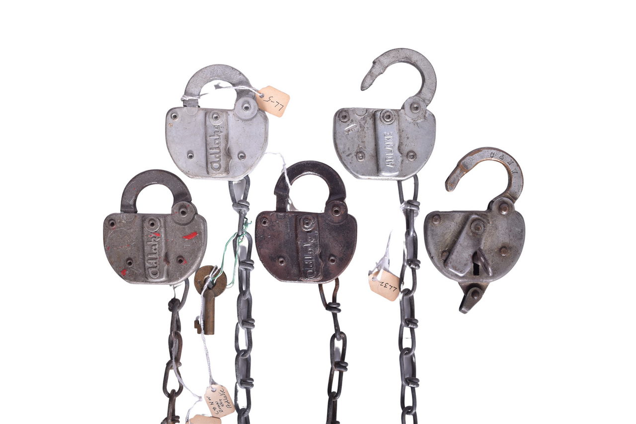 4518 - Five Chicago and North Western Steel Locks - Fraim and Adlake thumbnail