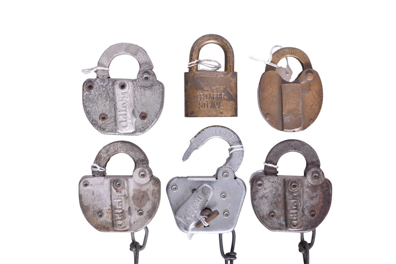 4524 - Six Midwest Railroad Locks - Illinois Central Gulf, Chicago South Shore and South Bend thumbnail