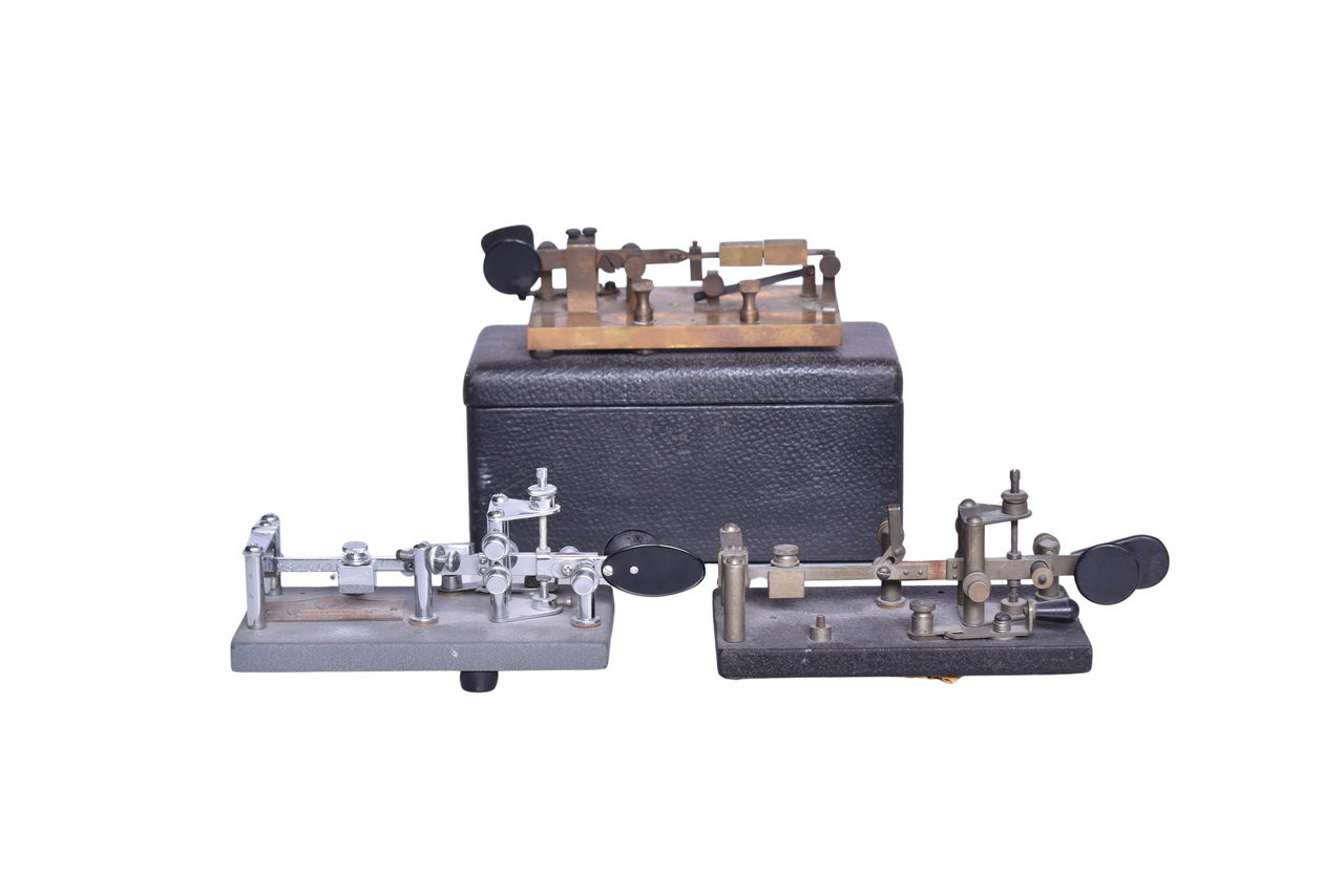 4534 - Trio of Telegraph Speed Keys - Vibroplex Serial Number 204629, Mecograph Co., Lionel thumbnail