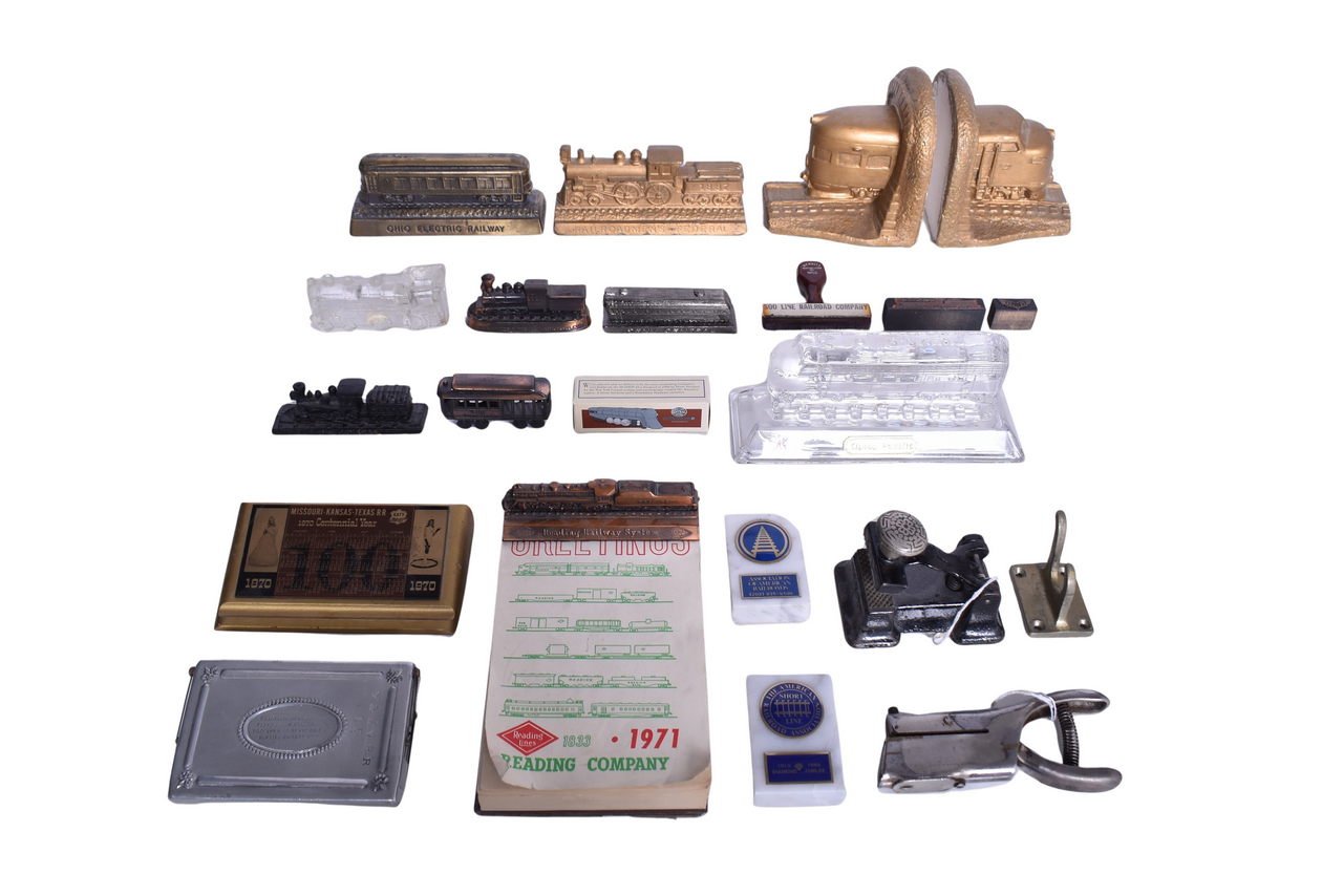 4537 - Collection of Railroad Desk & Employee Items - Reading, Gulf Mobile & Ohio, Pennsylvania, Union Pacific, and More thumbnail