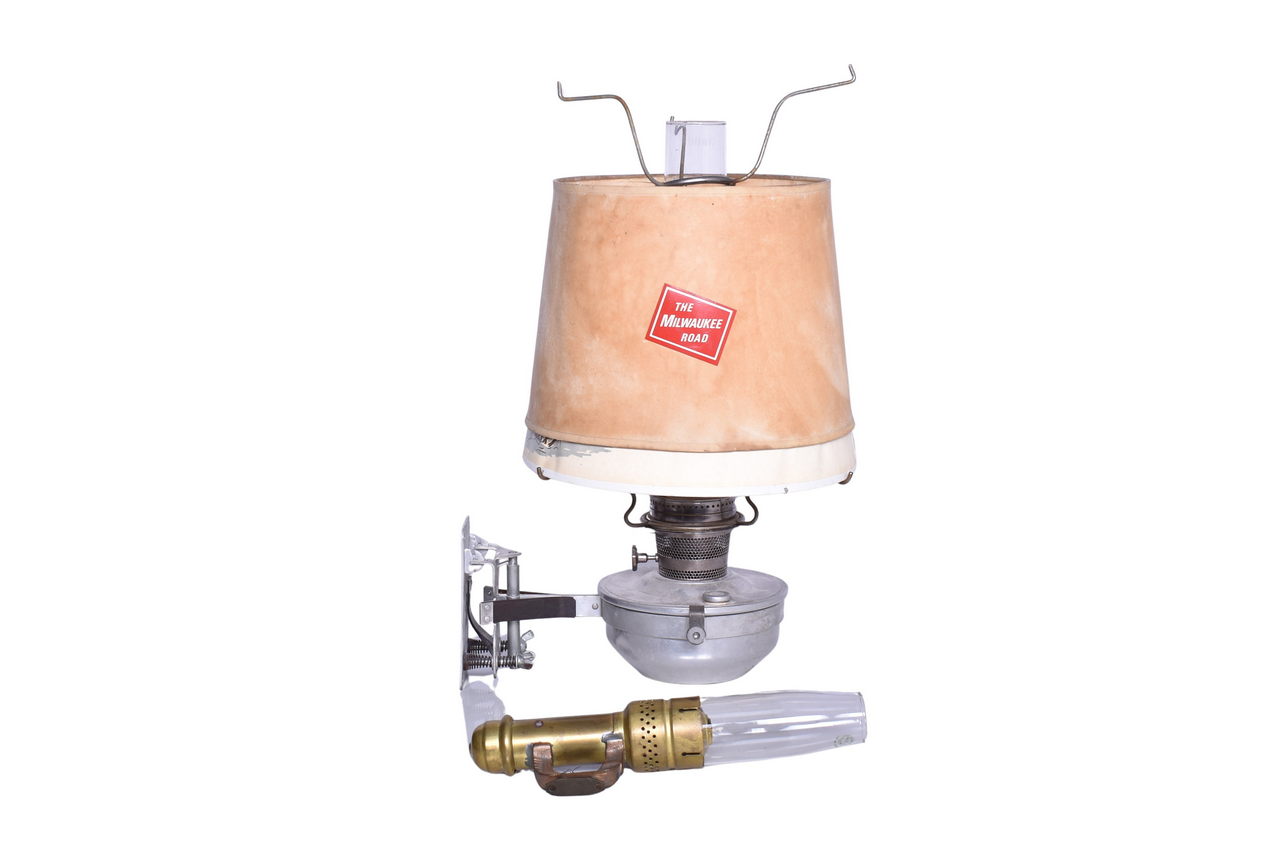 4544 - Complete Milwaukee Road Aladdin Lamp and New York Central RPO Brass Candle Lamp thumbnail