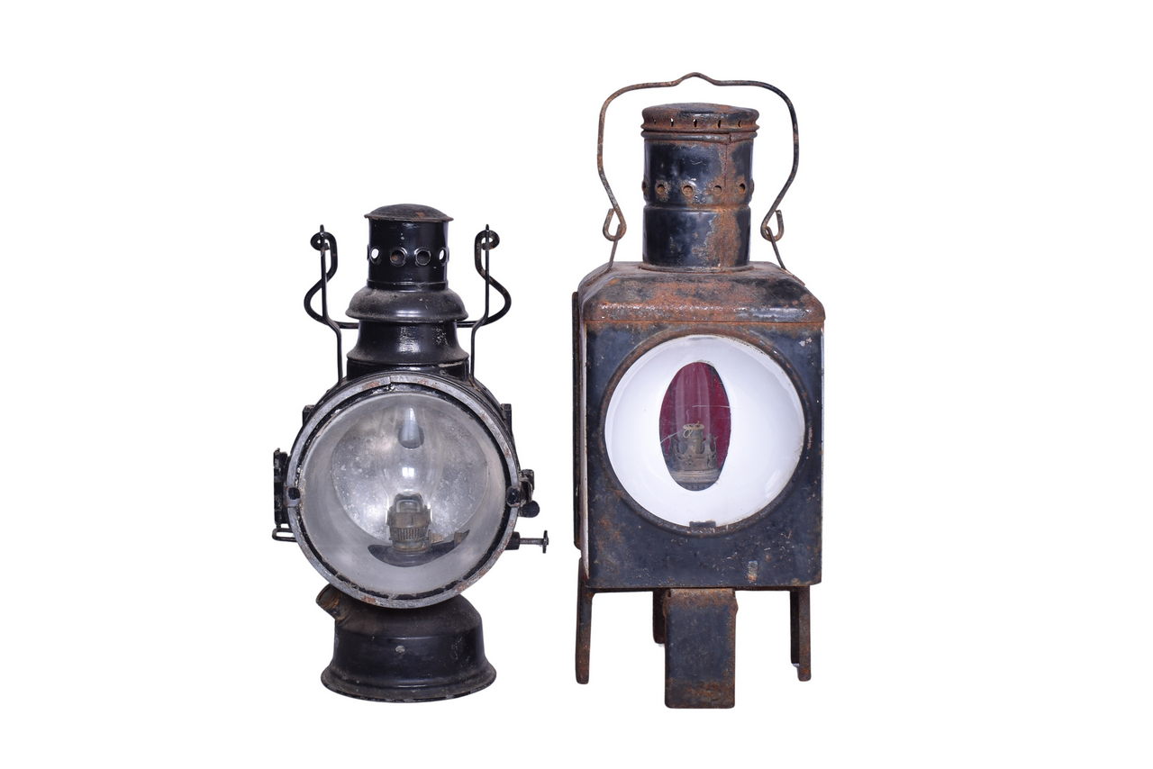 4557 - Pair of Foreign Railway Lamps - German or British? thumbnail