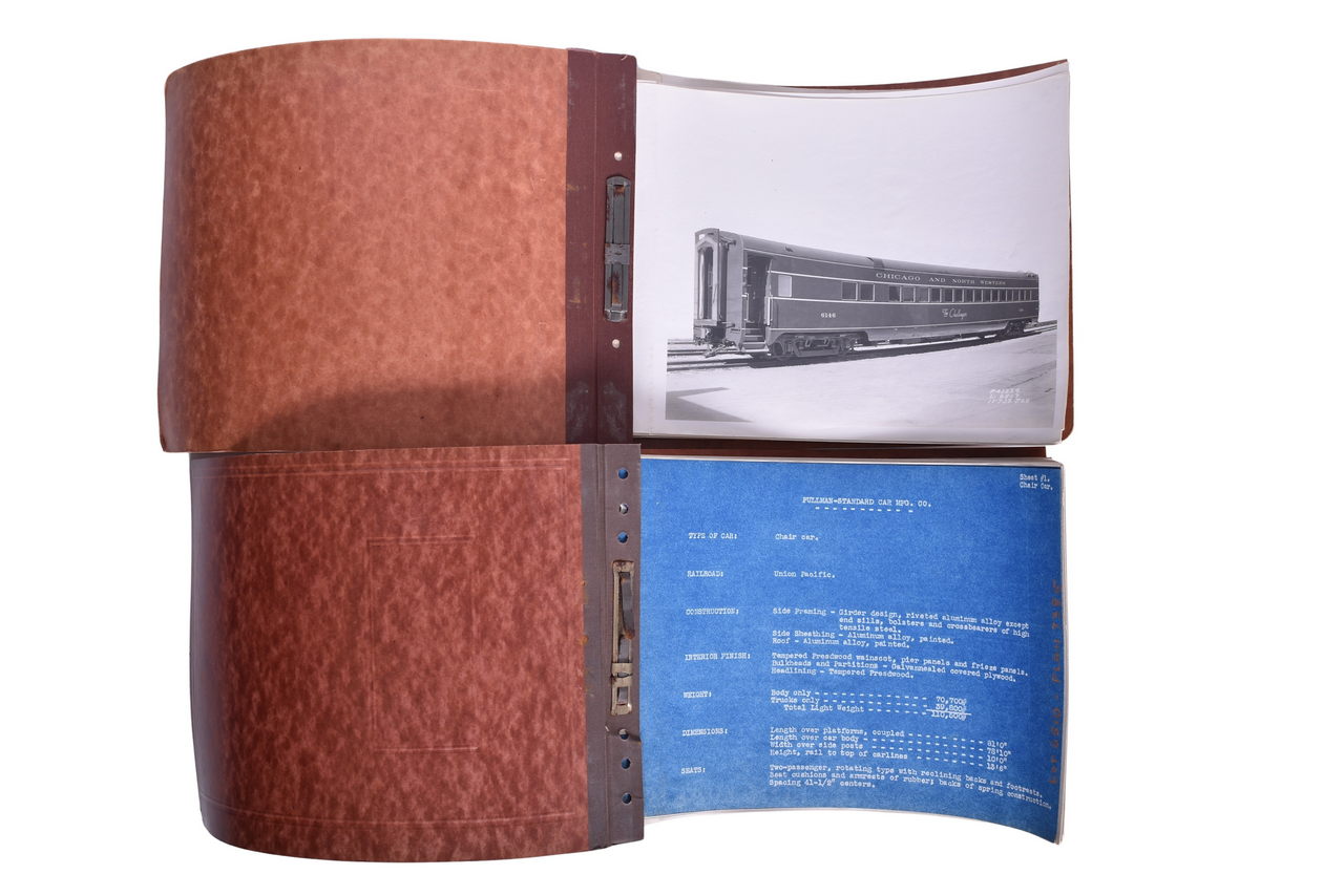 4576 - 90 Photographs 