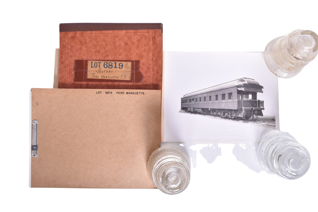 4586 - 31 Pere Marquette Railroad Coach And Lounge Car Photos from Pullman Archives thumbnail
