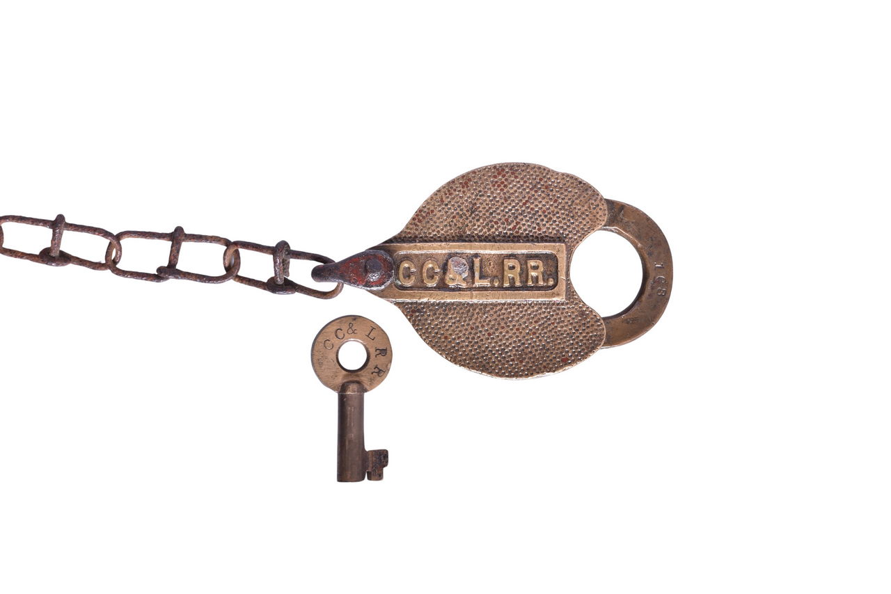 4638 - Chicago, Cincinnati and Louisville Railroad Heart-Shaped Brass Lock with Key thumbnail