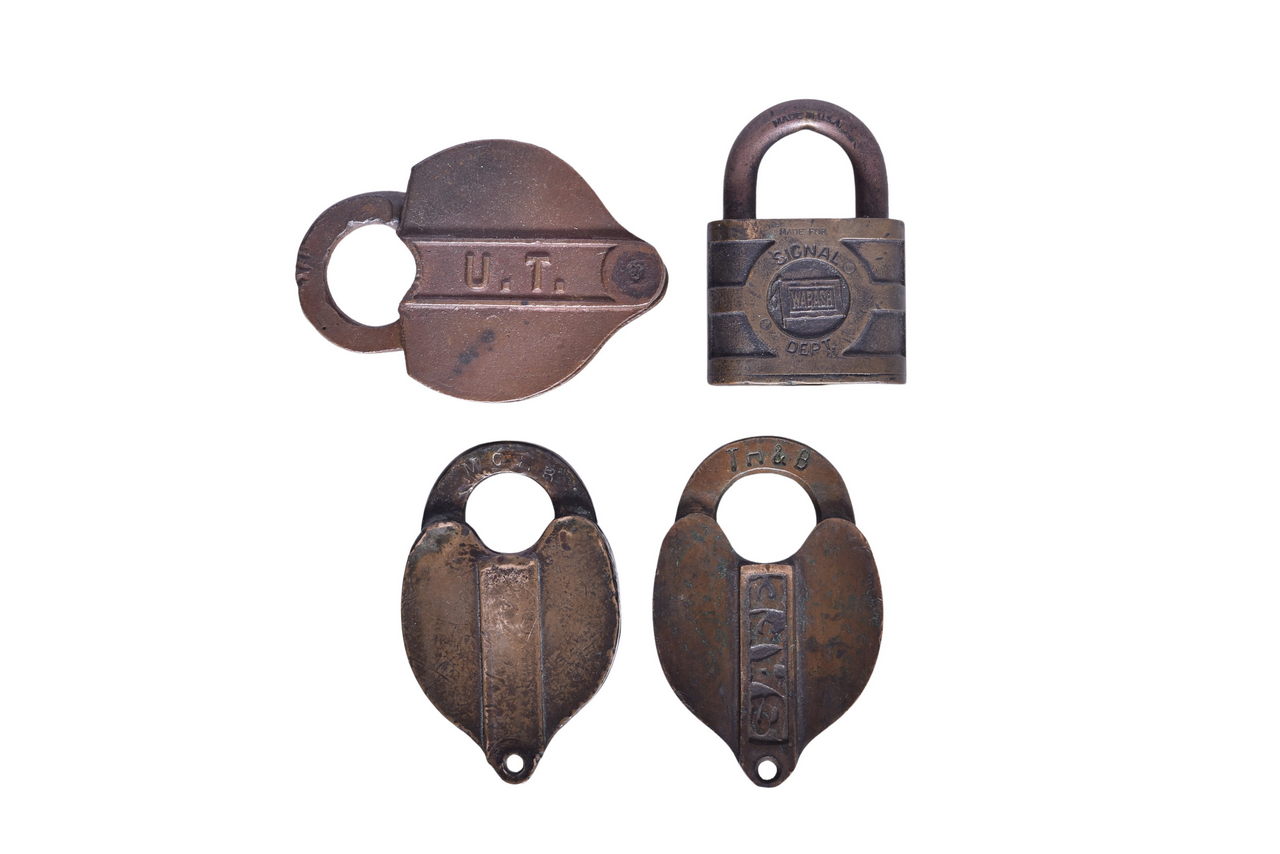 4640 - Three Heart-Shaped Brass Locks and One Yale Lock - Union Traction, Wabash, Toronto Hamilton and Buffalo thumbnail