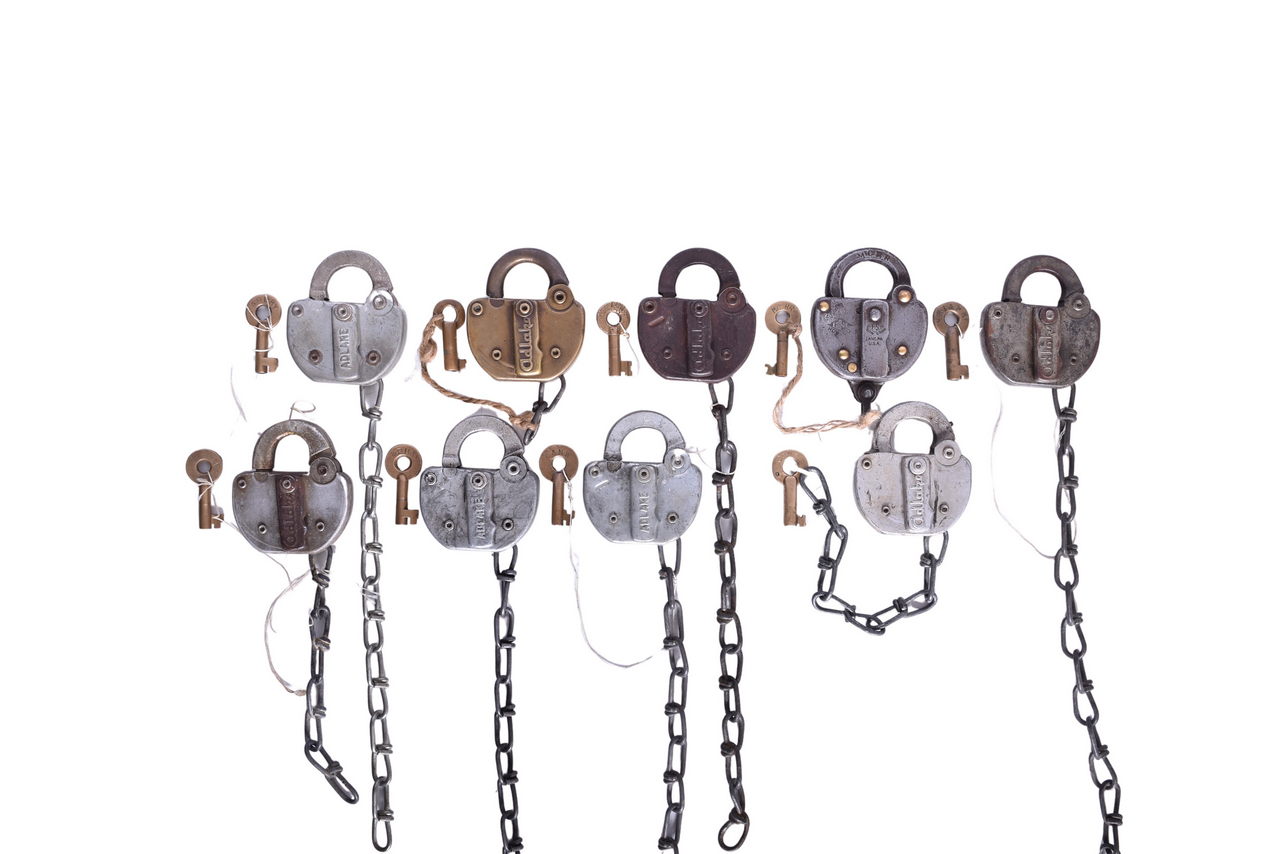 4674 - Nine Midwest Railroad Steel-Body Locks with Keys - Michigan Central, Peoria & Pekin Union thumbnail