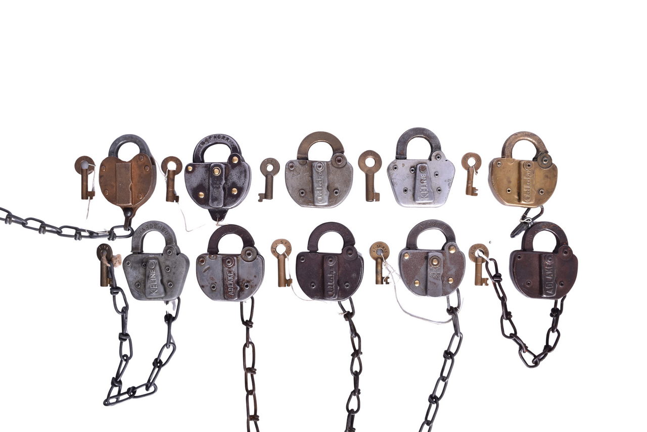 4684 - Ten Western Railroad Locks - Atchison, Topeka and Santa Fe Railway, Missouri Pacific, Frisco thumbnail