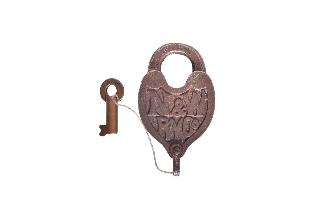 4688 - Heart-Shaped Norfolk and Western Railway Brass Lock with Key thumbnail