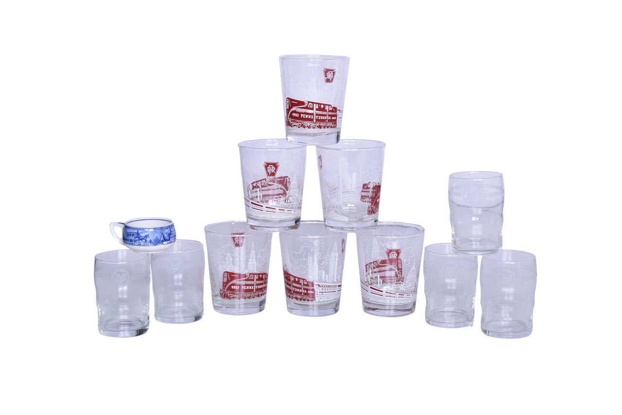 4695 - Twelve Pieces of Railroad Dining Car Glassware and China - Baltimore and Ohio and Pennsylvania thumbnail