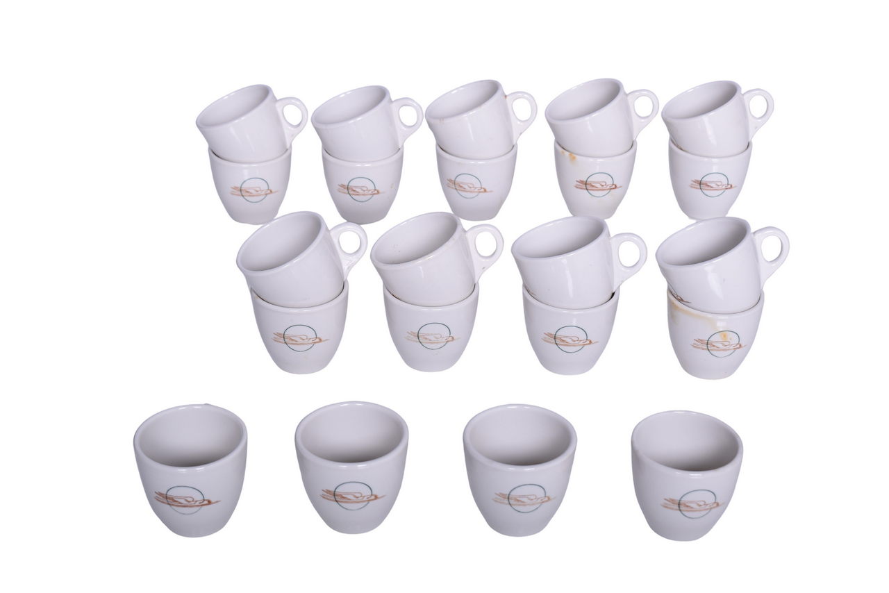 4721 - Twenty-Two Union Pacific Winged Streamliner Demitasses thumbnail